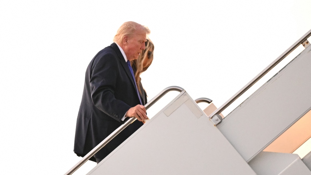 Trump warns Iran of 'consequences of not making a deal'